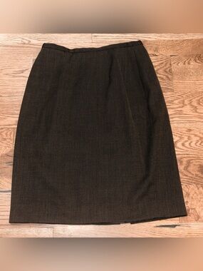 Jaeger. Vintage Brown Wool Pencil Skirt. Size Small.